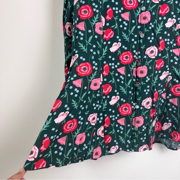 Matilda Jane Blouse Womens Medium Green Red Floral Tunic Top Button Up - Picture 4 of 6